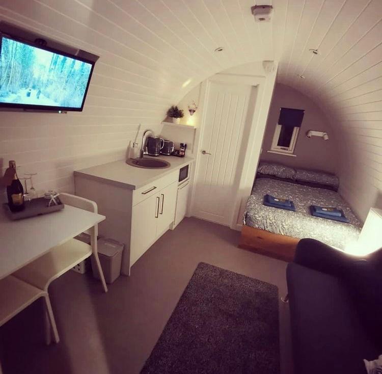 Апартаменти Loch Ness Pods Форт-Огастус Екстер'єр фото
